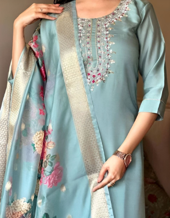 3-Piece Kurta Set – Kurta, Trouser & Dupatta